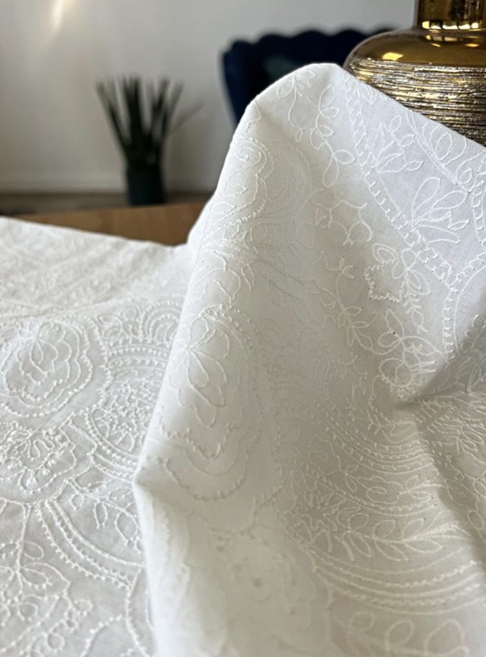 Tissu broderie anglaise coton Lilly