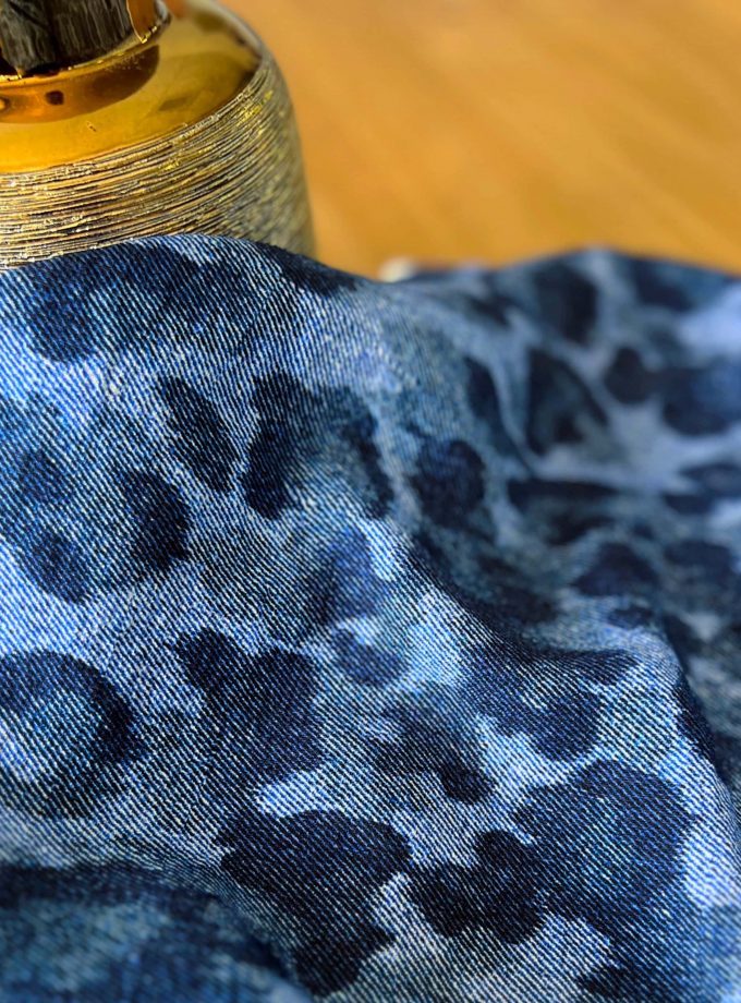 Tissu viscose flammé effet denim Léopard - Imprimé en France