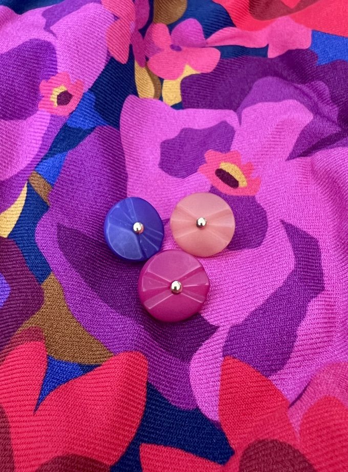 Pack 5 boutons "Polyester teint et queue métal"  (12 mm) - Fabriqué en France