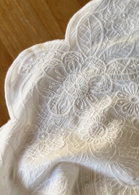 Tissu broderie anglaise coton Mila