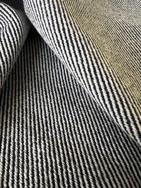 Tissu sergé laine rayures noir et blanc