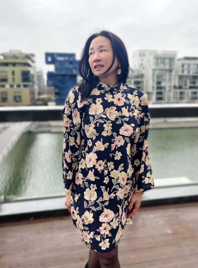 Tissu viscose satiné et texturé Camelia - Imprimé en France