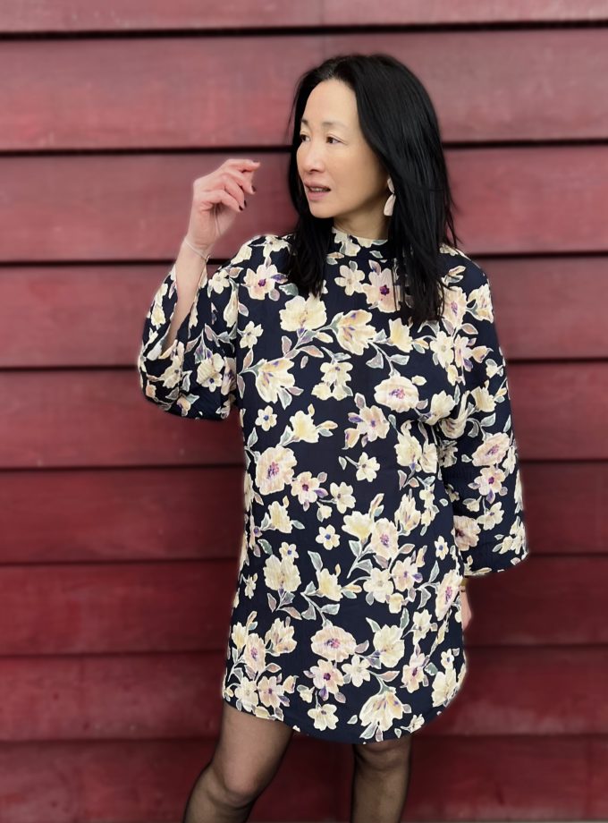 Tissu viscose satiné et texturé Camelia - Imprimé en France