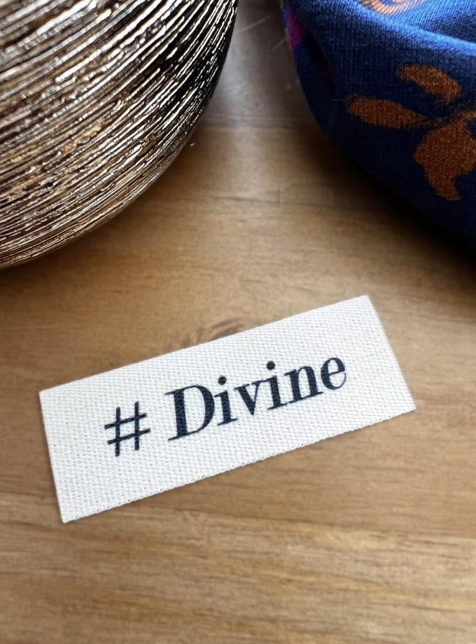 Lot 4 étiquette à coudre Hashtag Divine - Imprimée en France
