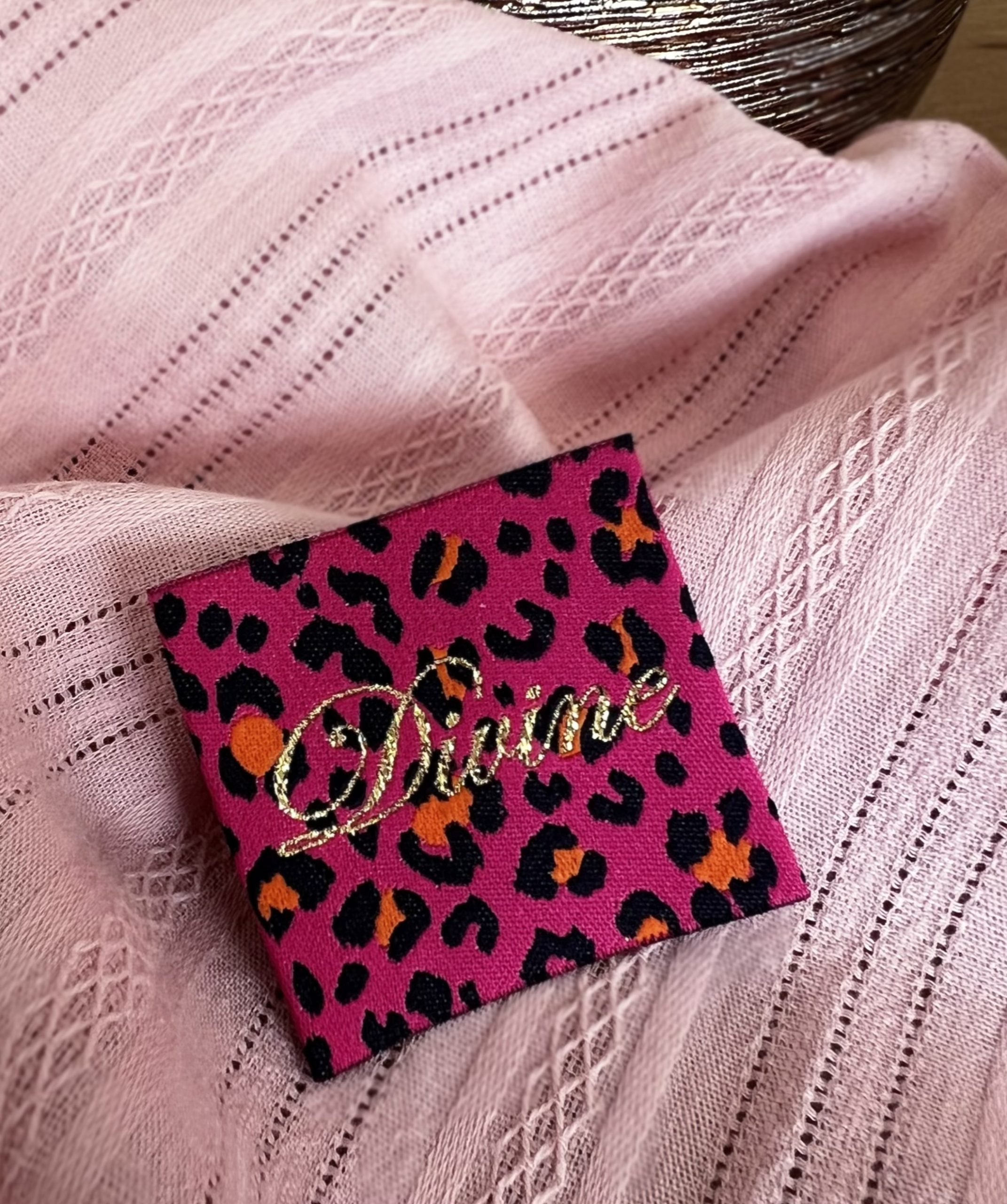 Etiquette à coudre Divine Léopard Pink - Tissée en France – Image 2