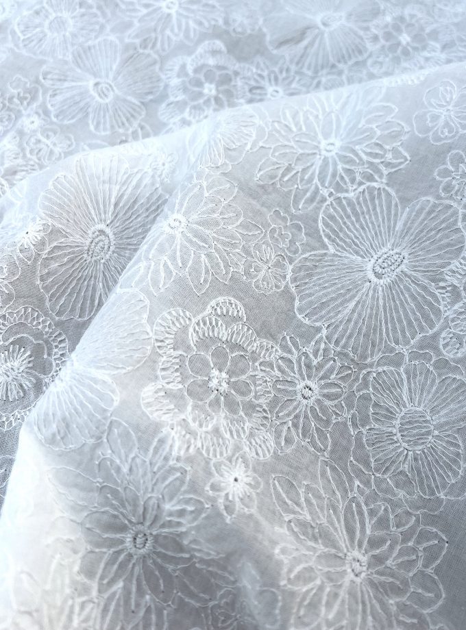 Tissu broderie anglaise coton STELLA